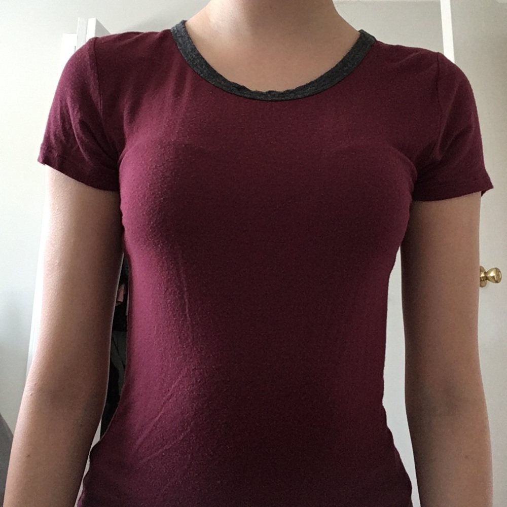 Burgundy short sleeve shirt